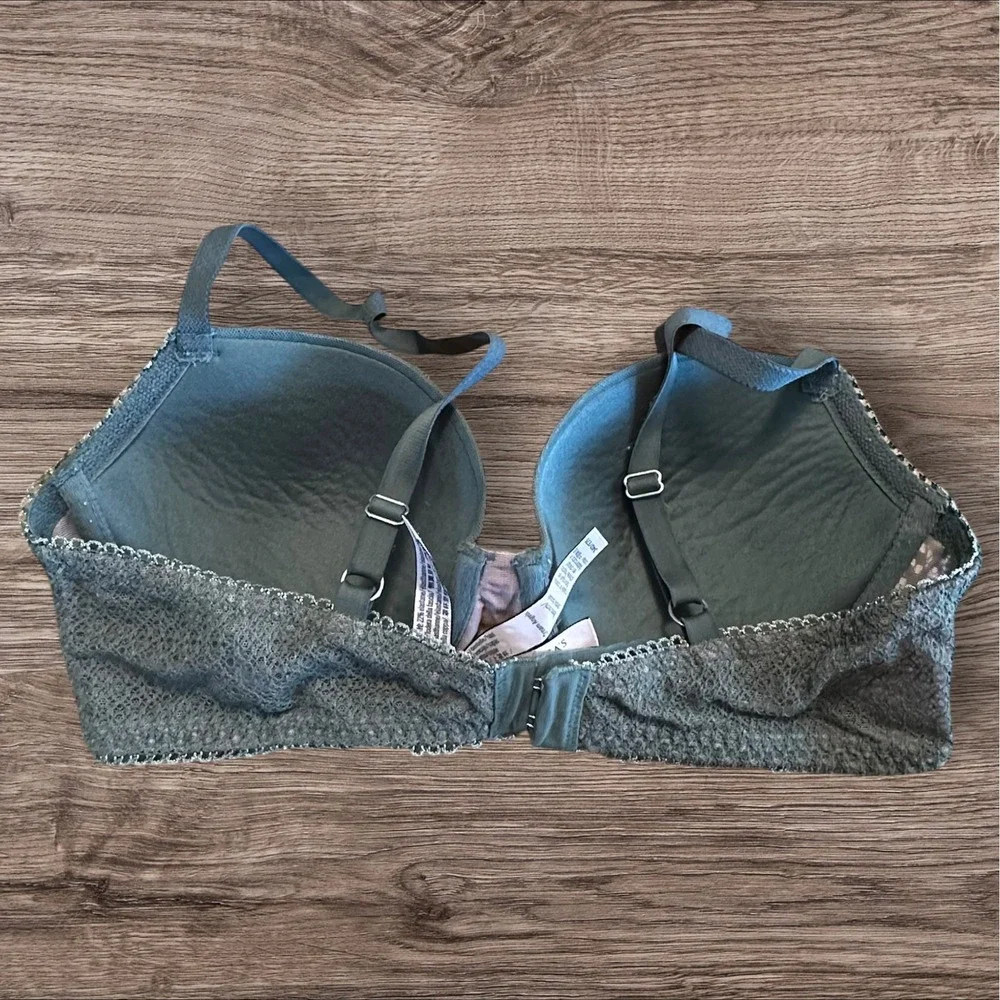Victoria's Secret Dream Angels Lace Underwire Bra 34D Sage Green Demi‎
